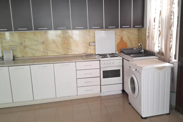 Shtepi me qera 2+1 ne Tirane - 350 Euro
