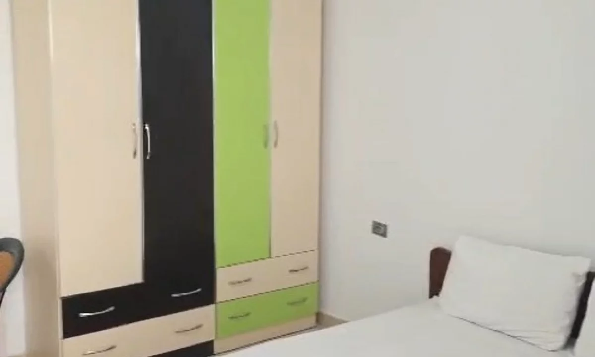 Shtepi me qera Apartament ne Tirane, Garsoniere, Mobilimi E mobiluar, Pagesa 250  Euro.