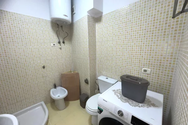 Shtepi ne shitje Apartament ne Tirane, 3+1, Mobilimi E mobiluar, Pagesa 310,000  Euro.
