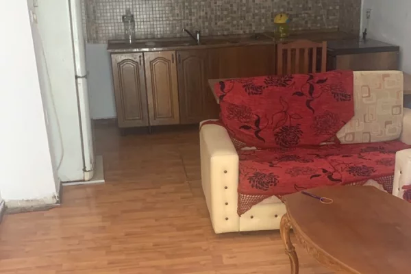 Shtepi me qera 1+1 ne Tirane - 200 Euro