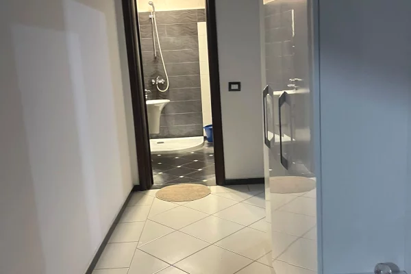Shtepi me qera Apartament ne Tirane, 2+1, Mobilimi E mobiluar, Pagesa 600  Euro.