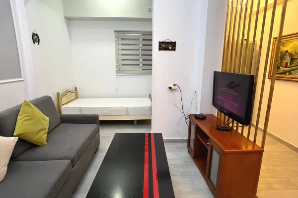 Shtepi me qera Garsoniere ne Tirane - 400 Euro