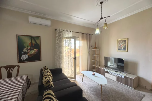 Shtepi me qera 1+1 ne Tirane - 400 Euro