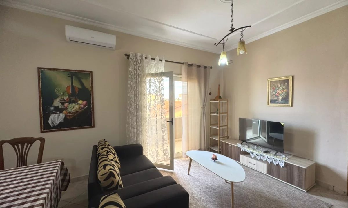 Shtepi me qera Apartament ne Tirane, 1+1, Mobilimi E mobiluar, Pagesa 400  Euro.
