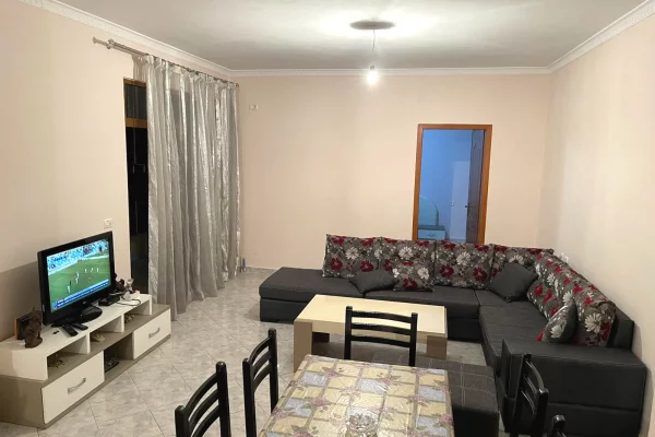 Shtepi me qera 2+1 ne Tirane - 450 Euro