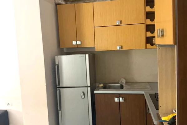 Shtepi me qera Apartament ne Tirane, 2+1, Mobilimi E mobiluar, Pagesa 450  Euro.