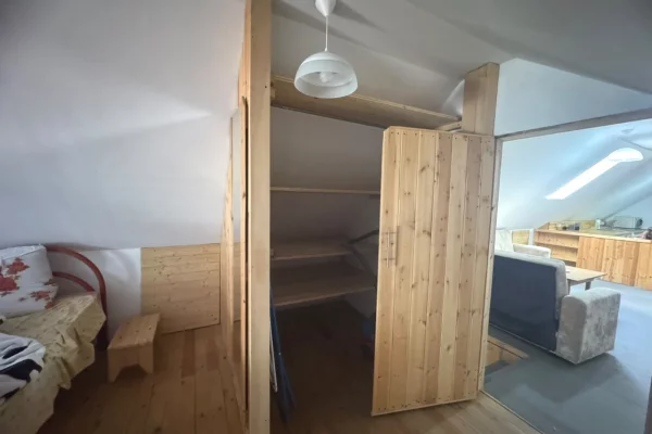 Shtepi me qera Apartament ne Tirane, 1+1, Mobilimi E mobiluar, Pagesa 350  Euro.