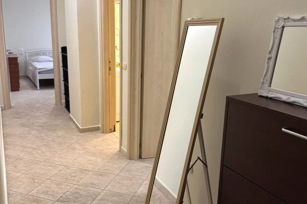 Shtepi me qera Apartament ne Tirane, 1+1, Mobilimi E mobiluar, Pagesa 500  Euro.
