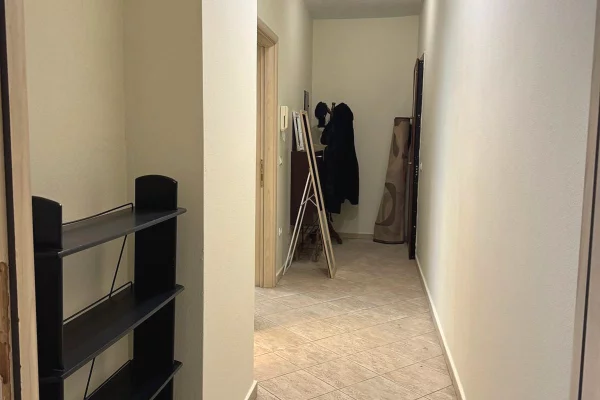 Shtepi me qera Apartament ne Tirane, 1+1, Mobilimi E mobiluar, Pagesa 500  Euro.