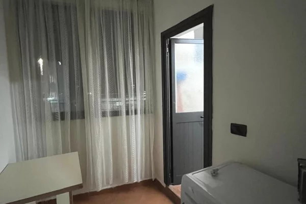 Appartamento in affitto a Tirana 1+1, Arredato