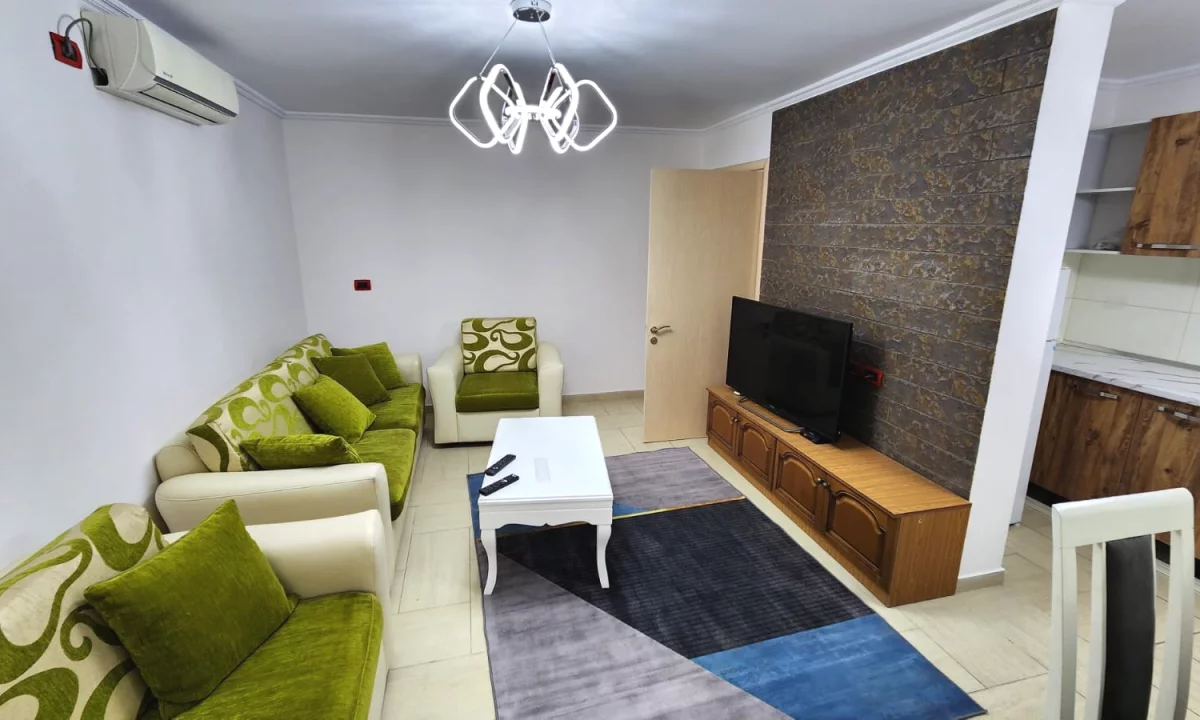 Shtepi me qera Apartament ne Tirane, 2+1, Mobilimi E mobiluar, Pagesa 500  Euro.