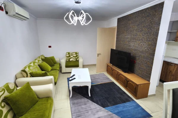 Shtepi me qera 2+1 ne Tirane - 500 Euro