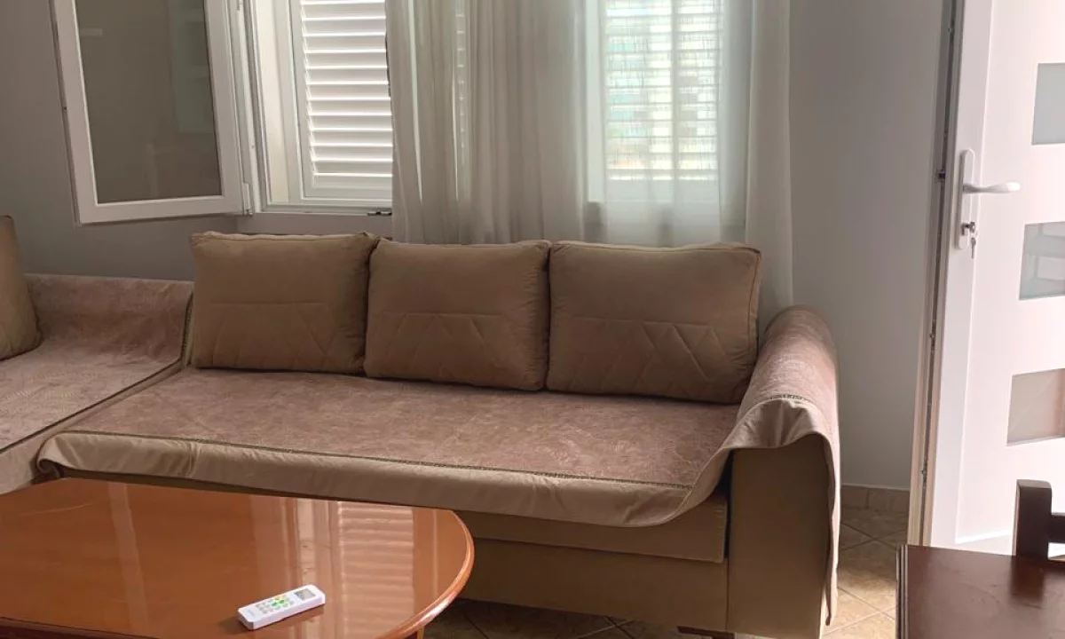 Shtepi me qera Apartament ne Tirane, 1+1, Mobilimi E mobiluar, Pagesa 350  Euro.