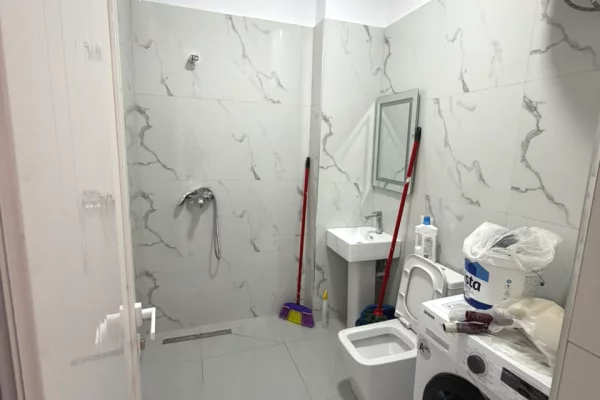 Shtepi me qera Apartament ne Tirane, 1+1, Mobilimi E mobiluar, Pagesa 500  Euro.
