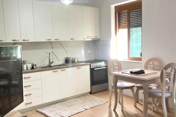 Shtepi me qera 2+1 ne Tirane - 450 Euro