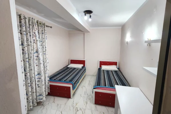 Shtepi me qera Apartament ne Tirane, 2+1, Mobilimi E mobiluar, Pagesa 650  Euro.