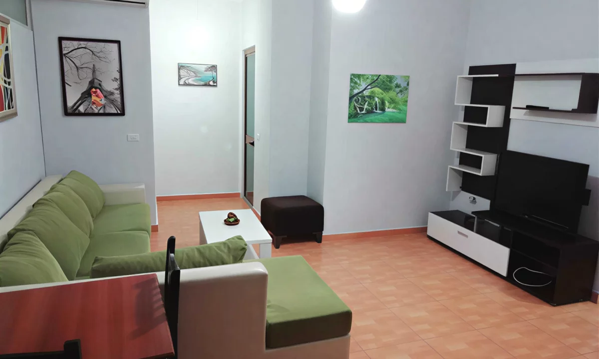 Shtepi me qera Apartament ne Tirane, 1+1, Mobilimi E mobiluar, Pagesa 350  Euro.