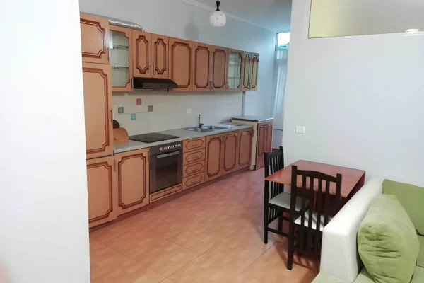 Shtepi me qera Apartament ne Tirane, 1+1, Mobilimi E mobiluar, Pagesa 350  Euro.