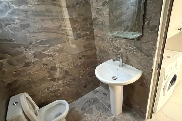 Shtepi me qera Apartament ne Tirane, Garsoniere, Mobilimi E mobiluar, Pagesa 300  Euro.
