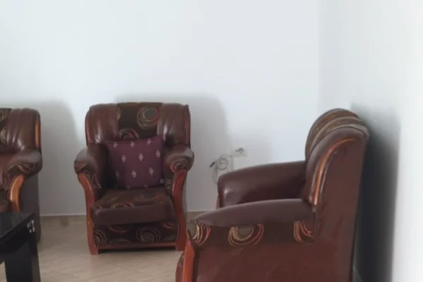 Apartament 4+1 me qira –  Astir - pranë Vilës L !