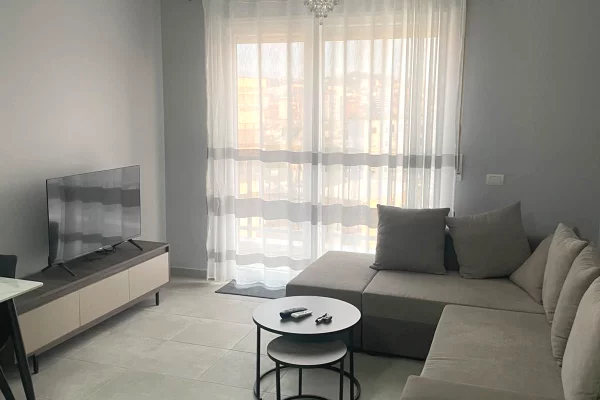 Shtepi me qera 2+1 ne Tirane - 600 Euro