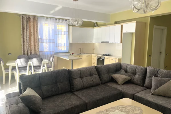 Shtepi me qera 2+1 ne Tirane - 600 Euro