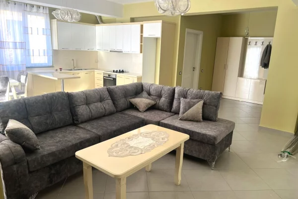 Shtepi me qera Apartament ne Tirane, 2+1, Mobilimi E mobiluar, Pagesa 600  Euro.