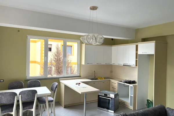 Shtepi me qera Apartament ne Tirane, 2+1, Mobilimi E mobiluar, Pagesa 600  Euro.