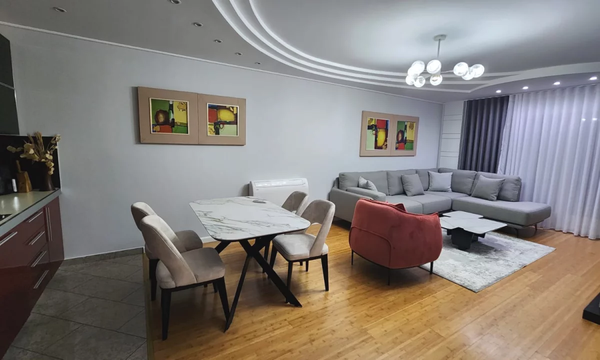 Shtepi me qera Apartament ne Tirane, 2+1, Mobilimi E mobiluar, Pagesa 1,250  Euro.