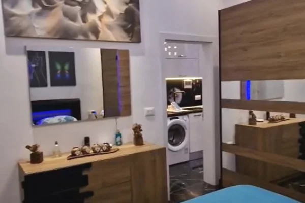 Shtepi me qera Apartament ne Tirane, 1+1, Mobilimi E mobiluar, Pagesa 450  Euro.