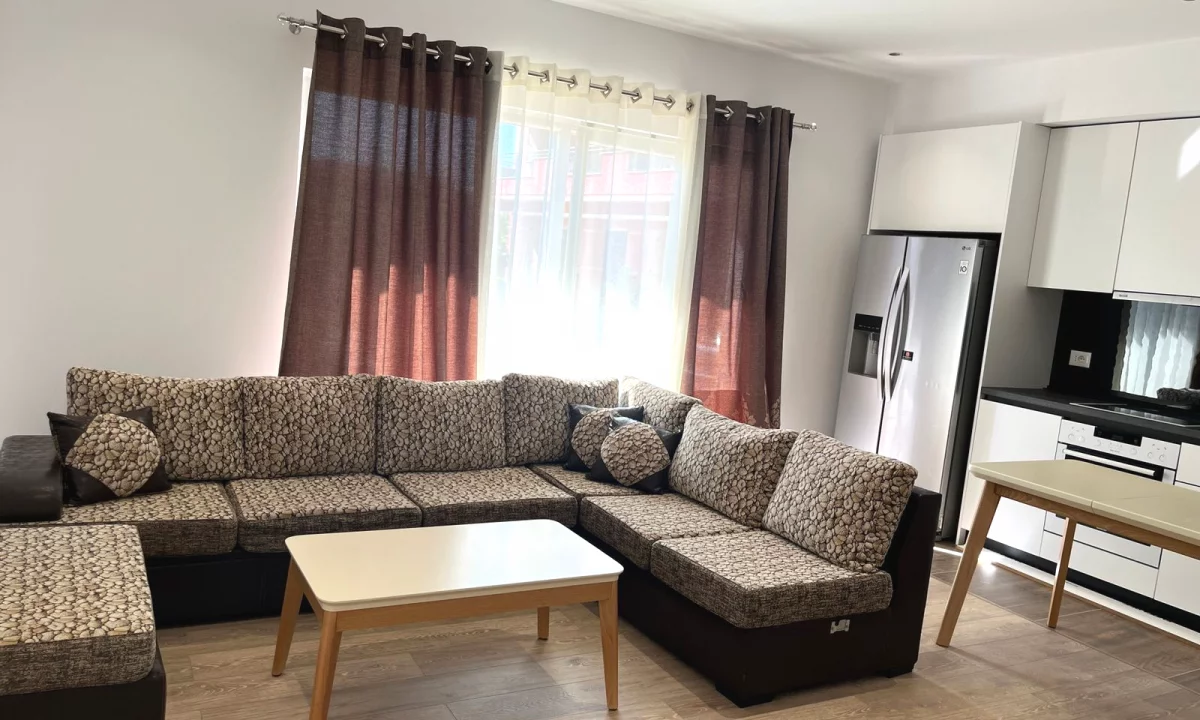 Shtepi me qera Apartament ne Tirane, 2+1, Mobilimi E mobiluar, Pagesa 500  Euro.