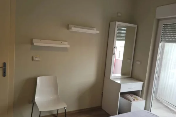 Shtepi me qera Apartament ne Tirane, 1+1, Mobilimi E mobiluar, Pagesa 430  Euro.