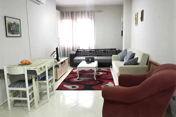 Shtepi me qera 1+1 ne Tirane - 430 Euro