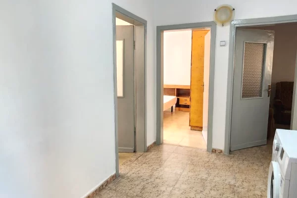 Shtepi me qera Apartament ne Tirane, 2+1, Mobilimi E mobiluar, Pagesa 400  Euro.