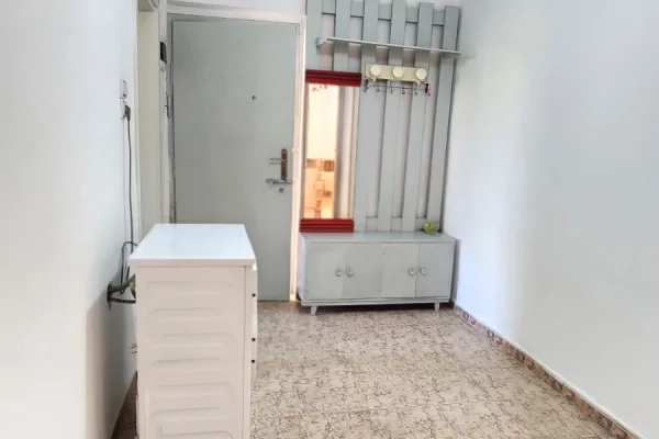 Shtepi me qera Apartament ne Tirane, 2+1, Mobilimi E mobiluar, Pagesa 400  Euro.