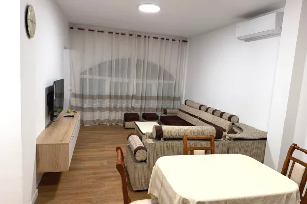 Shtepi me qera Apartament ne Tirane, 2+1, Mobilimi E mobiluar, Pagesa 400  Euro.