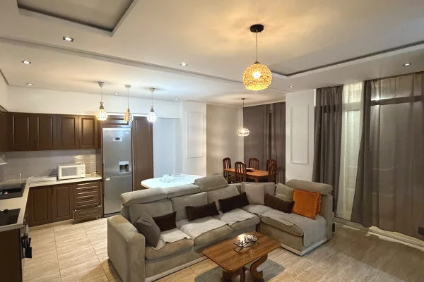 Shtepi me qera 2+1 ne Tirane - 500 Euro
