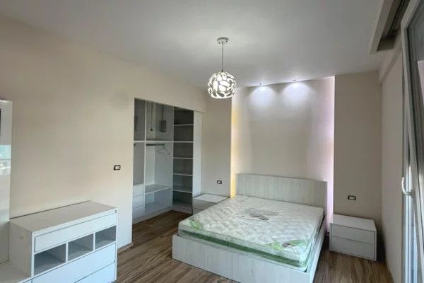 Shtepi me qera 3+1 ne Tirane - 450 Euro
