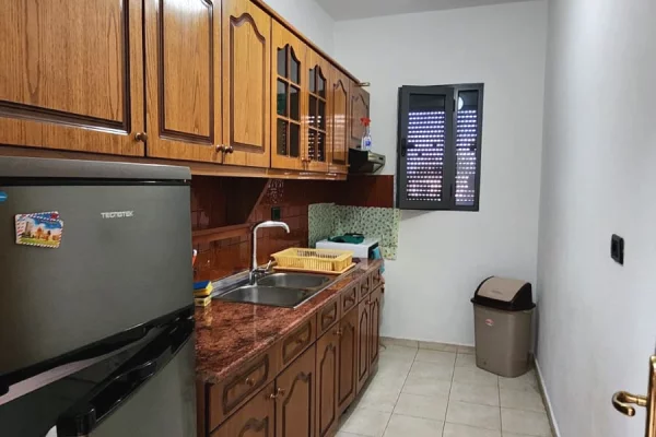 Shtepi me qera Apartament ne Tirane, 4+1, Mobilimi E mobiluar, Pagesa 550  Euro.