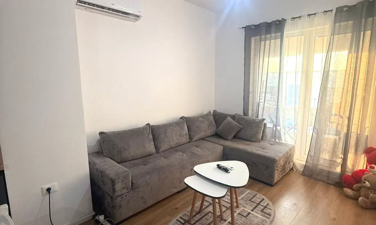 Shtepi me qera Apartament ne Tirane, 1+1, Mobilimi E mobiluar, Pagesa 400  Euro.
