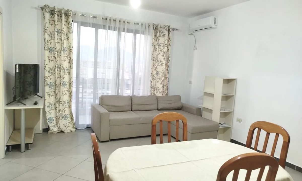 Shtepi ne shitje Apartament ne Tirane, 1+1, Mobilimi E mobiluar, Pagesa 115,000  Euro.