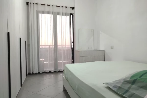 Shtepi ne shitje Apartament ne Tirane, 1+1, Mobilimi E mobiluar, Pagesa 115,000  Euro.