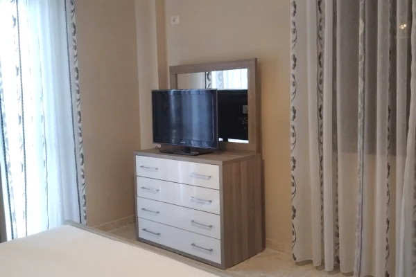 Shtepi me qera Apartament ne Tirane, 2+1, Mobilimi E mobiluar, Pagesa 500  Euro.