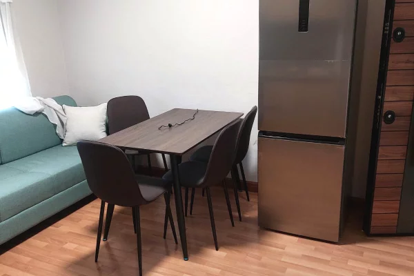Shtepi me qera Apartament ne Tirane, 1+1, Mobilimi E mobiluar, Pagesa 500  Euro.