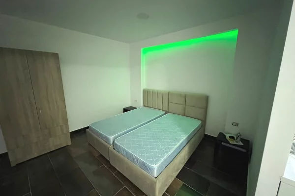 Shtepi me qera Apartament ne Tirane, Garsoniere, Mobilimi E mobiluar, Pagesa 350  Euro.