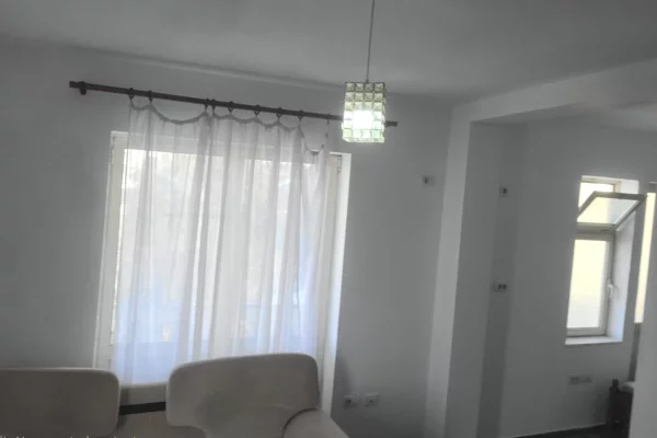 Shtepi me qera Apartament ne Tirane, 1+1, Mobilimi E mobiluar, Pagesa 280  Euro.