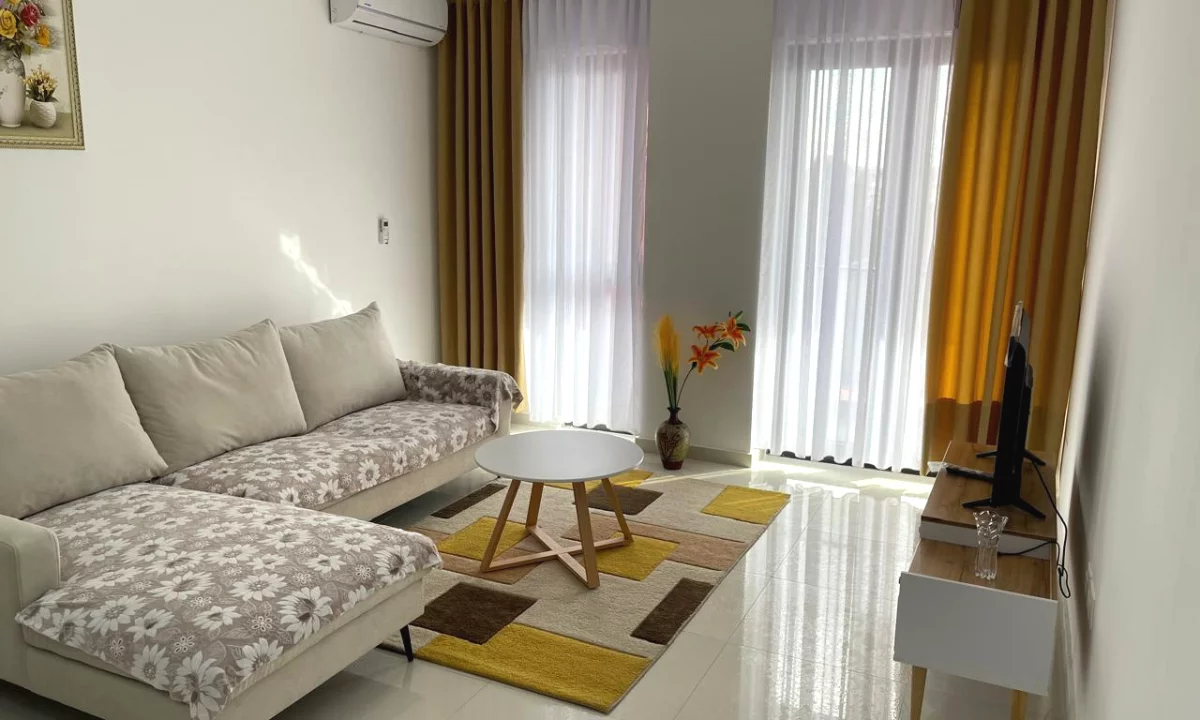 Shtepi me qera Apartament ne Tirane, 1+1, Mobilimi E mobiluar, Pagesa 500  Euro.