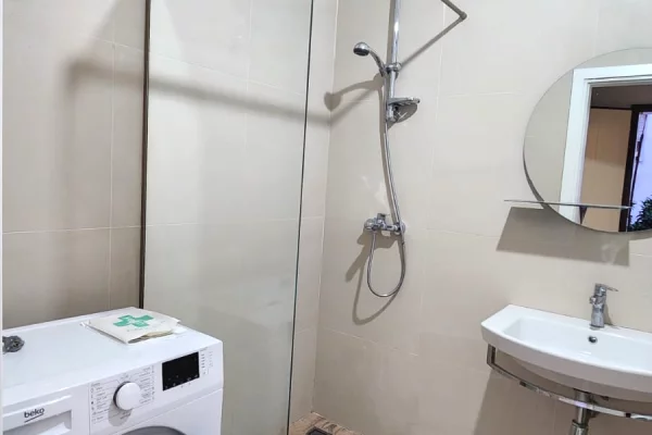 Shtepi me qera Apartament ne Tirane, 1+1, Mobilimi E mobiluar, Pagesa 550  Euro.