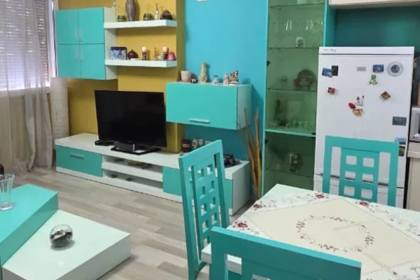 Shtepi me qera Apartament ne Tirane, 2+1, Mobilimi E mobiluar, Pagesa 450  Euro.