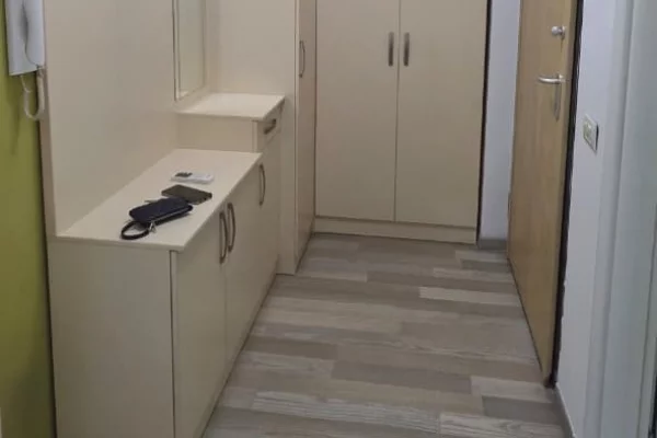 Shtepi me qera Apartament ne Tirane, 2+1, Mobilimi E mobiluar, Pagesa 450  Euro.